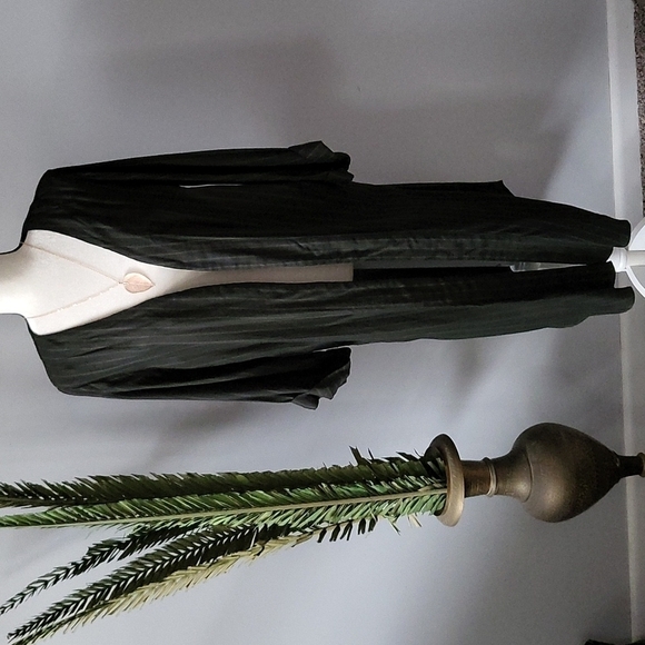 Socialite semi sheer olive green pinstriped lightweight duster/open cardigan NWT - Picture 2 of 11